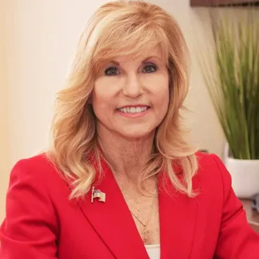 Laurie Davis.jpg